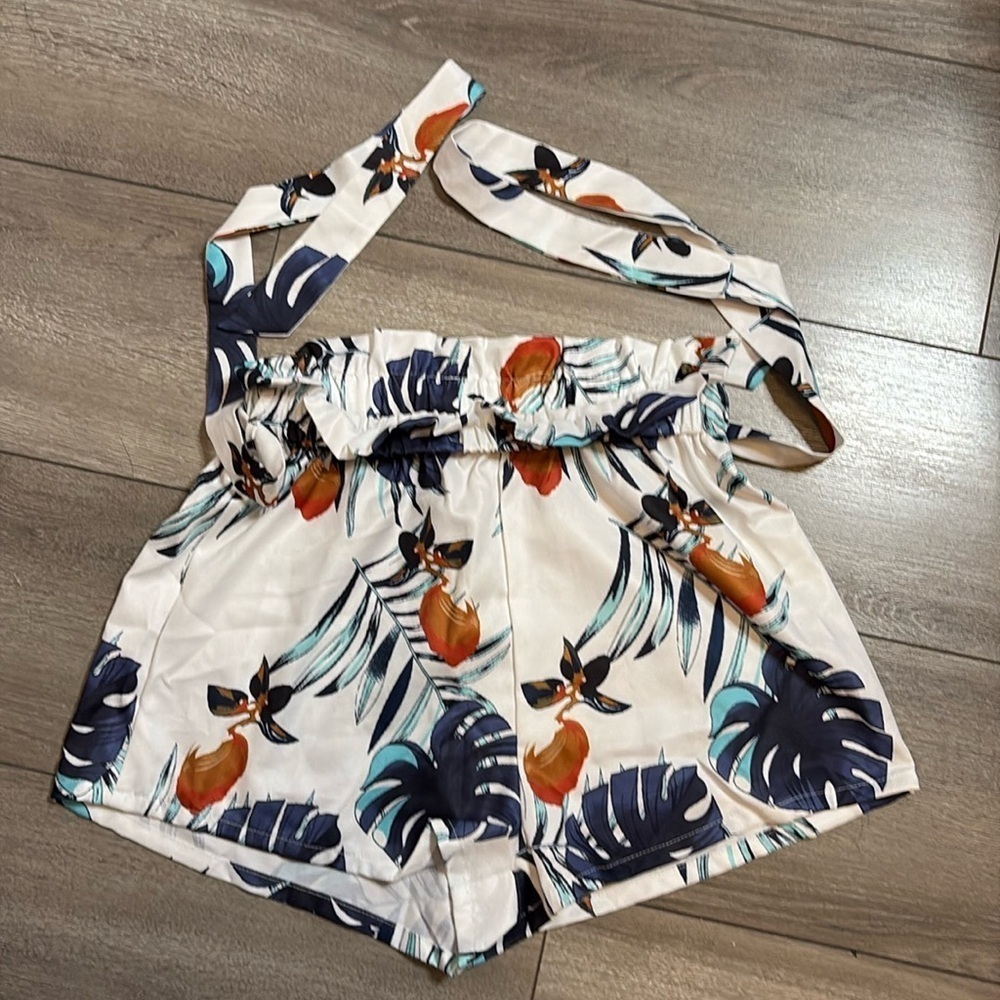 SM134 SHEIN floral belted shorts